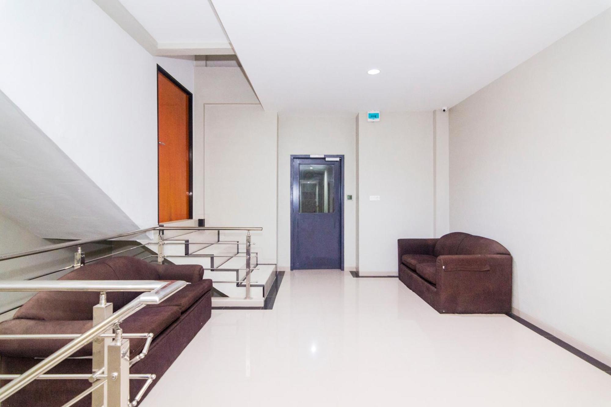 Capital O 1867 Kara Guest House Batam Luaran gambar